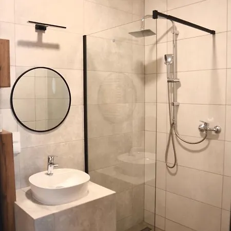 Cztery Pory Roku אוסטרוני מורסקי