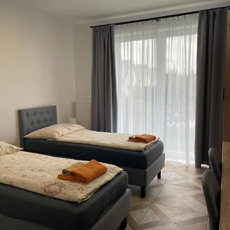 Cztery Pory Roku * أوسترونيه مورسكية