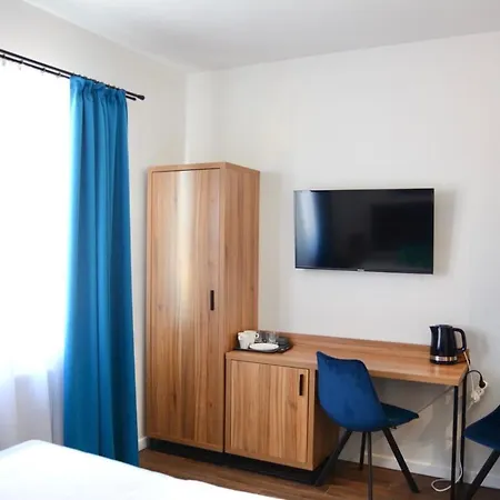 Cztery Pory Roku منتزه العطل أوسترونيه مورسكية