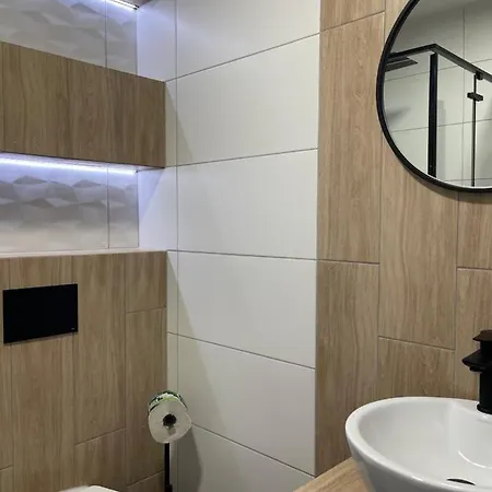 Cztery Pory Roku פארק נופש אוסטרוני מורסקי