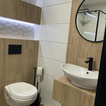 Cztery Pory Roku פארק נופש אוסטרוני מורסקי