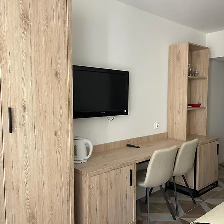 Cztery Pory Roku פארק נופש *