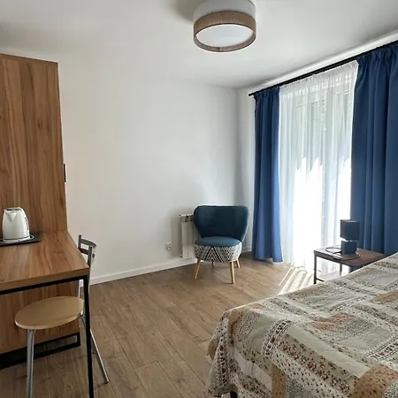 Cztery Pory Roku פארק נופש *