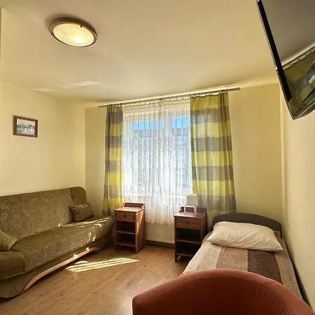 منتزه العطل Cztery Pory Roku أوسترونيه مورسكية