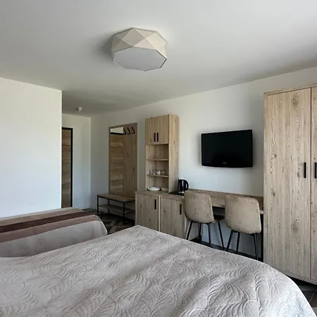 Cztery Pory Roku פארק נופש *