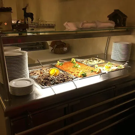 Cztery Pory Roku אוסטרוני מורסקי