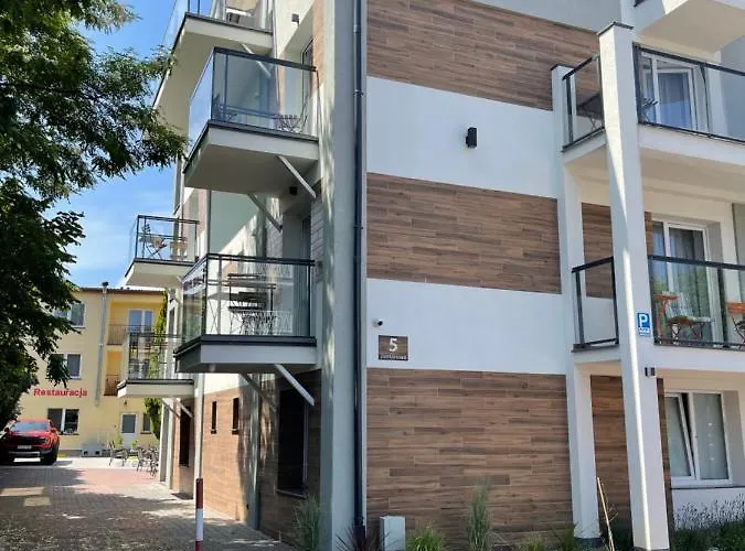 Cztery Pory Roku Ustronie Morskie