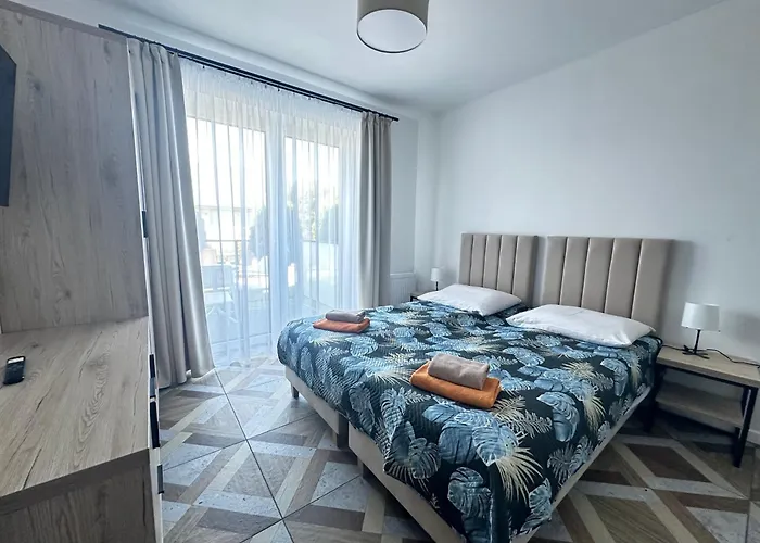 Cztery Pory Roku Ustronie Morskie